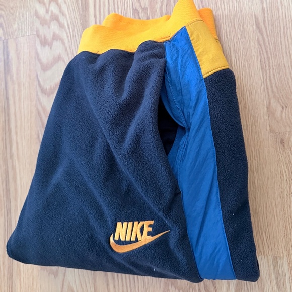 Nike NWOT Fleece Mixed-Media Joggers (S) - Picture 8 of 14
